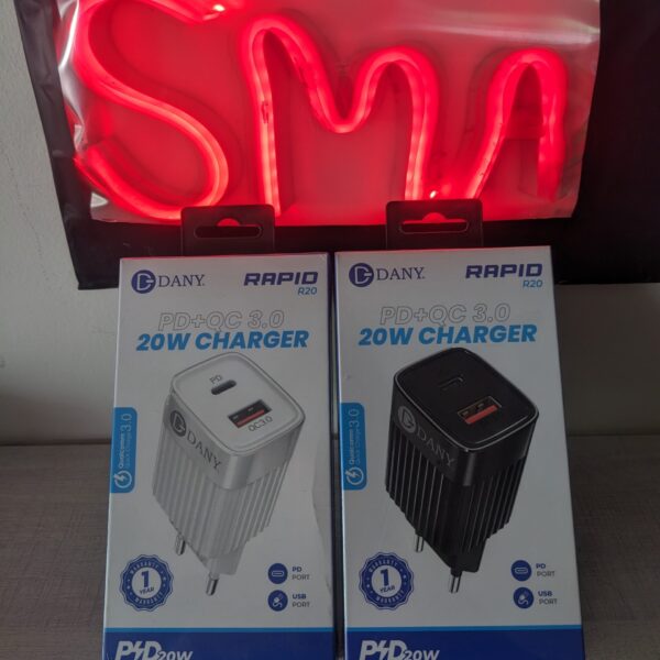 PXL_20240818_120858218 RAPID R20 TC - PD / QC3.0 - 20W Charger / Dual Port