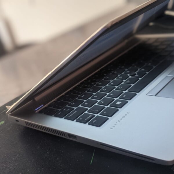 HP Core i5 8th Gen 830 G5 Ram 8GB SSD 256GB